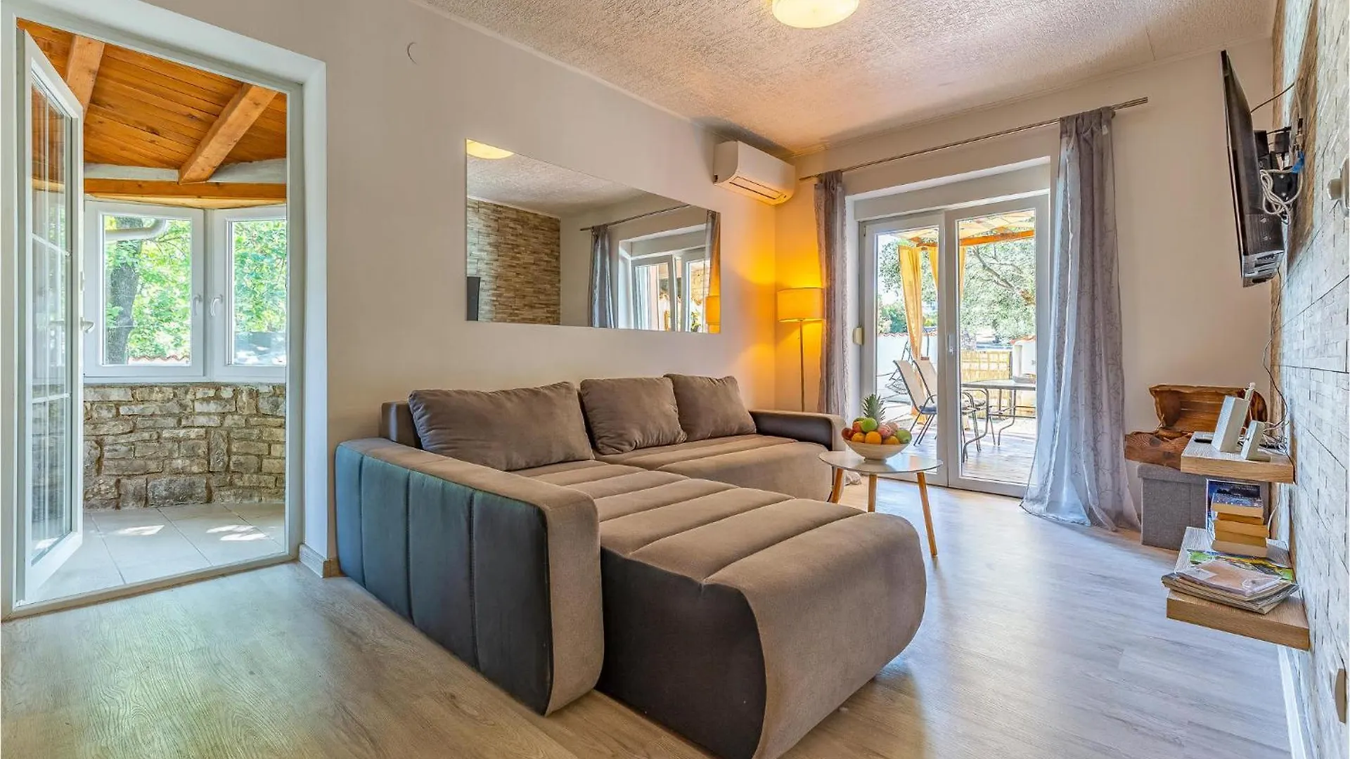 Gorgeous Home In Pula With Wifi Chorvatsko